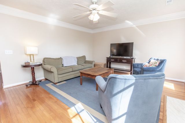 189 E Harbor, Hendersonville, TN 37075