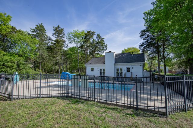 189 E Harbor, Hendersonville, TN 37075