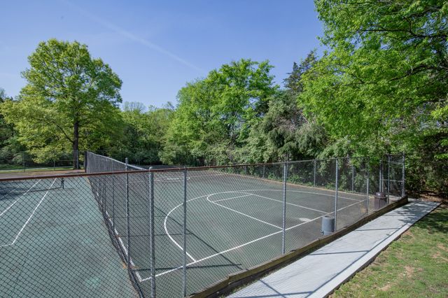 189 E Harbor, Hendersonville, TN 37075