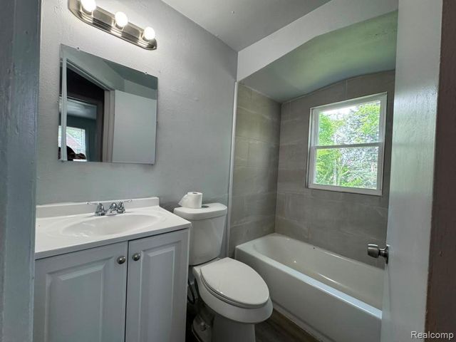 12655 Kelly Road, Detroit, MI 48224