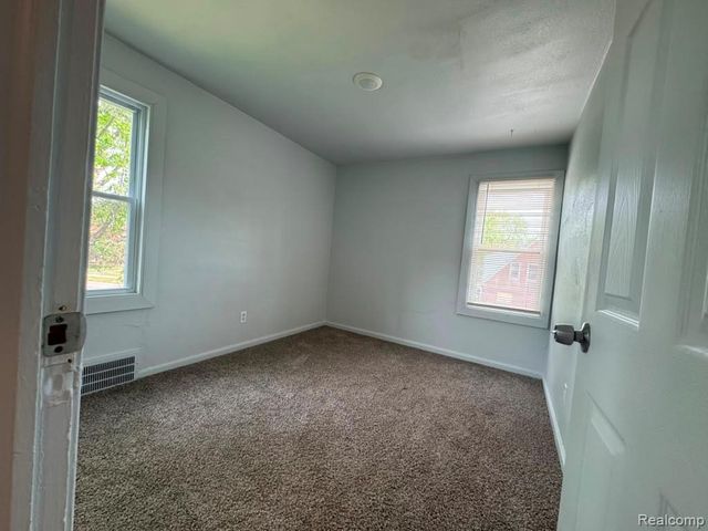12655 Kelly Road, Detroit, MI 48224