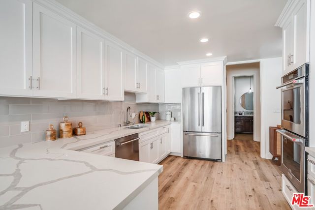 430 N Maple Drive 203, Beverly Hills, CA 90210