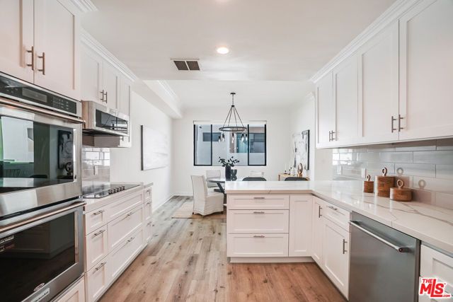 430 N Maple Drive 203, Beverly Hills, CA 90210