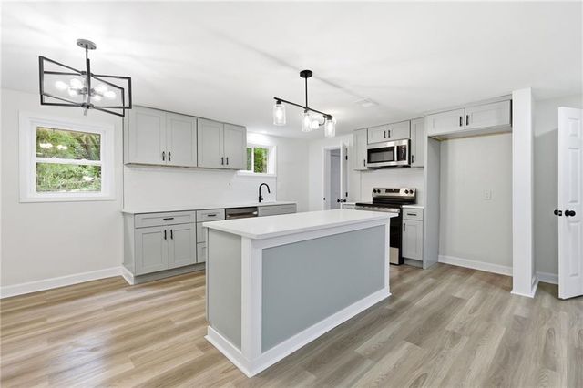 6155 Ann Avenue, Kansas City, KS 66102