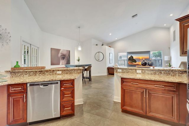 13805 Sheffield Street, Wellington, FL 33414