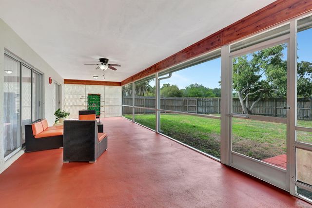 13805 Sheffield Street, Wellington, FL 33414