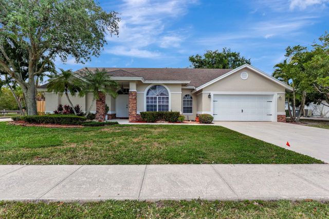 13805 Sheffield Street, Wellington, FL 33414