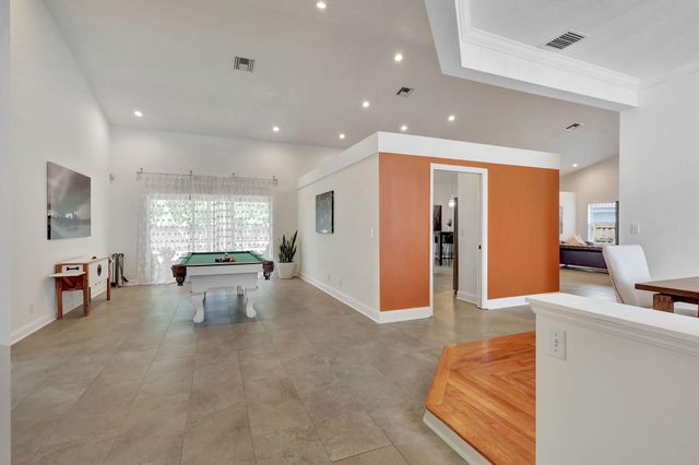 13805 Sheffield Street, Wellington, FL 33414