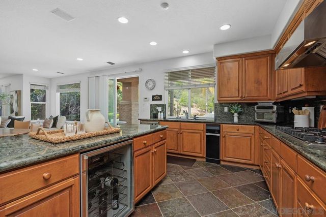 11766 Treadwell Dr, Poway, CA 92064