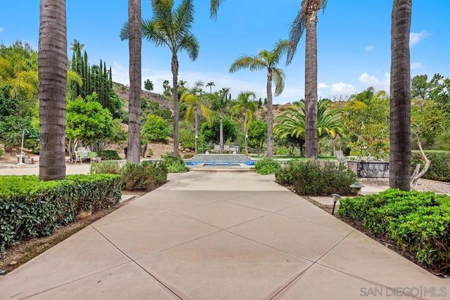 11766 Treadwell Dr, Poway, CA 92064