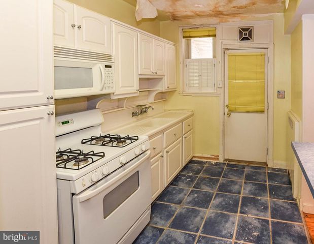 4639 HARCOURT RD, Baltimore, MD 21214