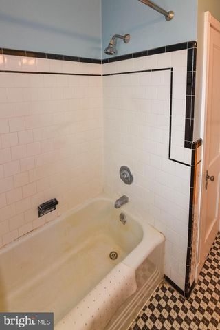 4639 HARCOURT RD, Baltimore, MD 21214