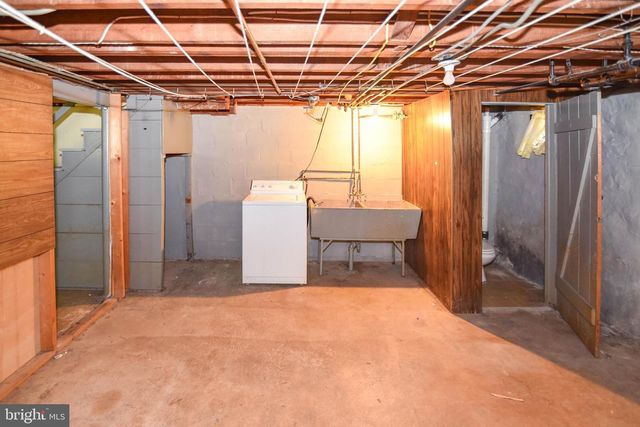 4639 HARCOURT RD, Baltimore, MD 21214