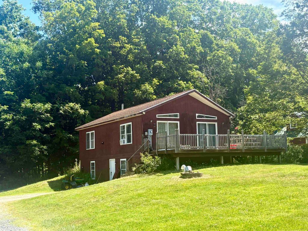 7 Maple Lane, Ludlow, VT 05149