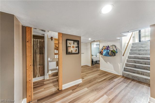 114 S Point Drive, Avon Lake, OH 44012