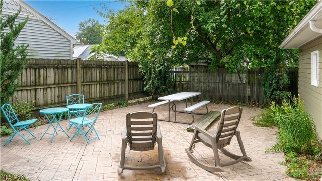 114 S Point Drive, Avon Lake, OH 44012