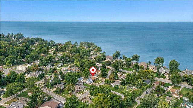 114 S Point Drive, Avon Lake, OH 44012