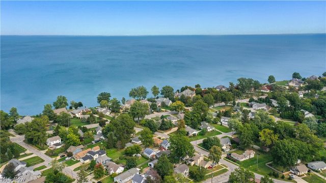 114 S Point Drive, Avon Lake, OH 44012