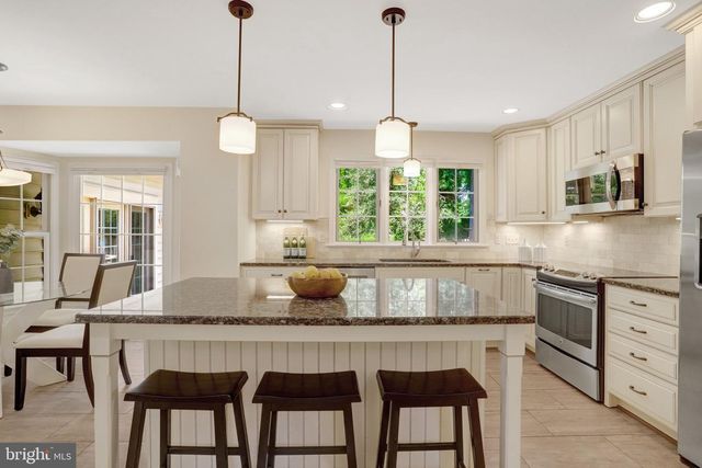 8203 MACK ST, Alexandria, VA 22308