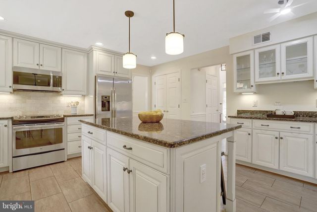 8203 MACK ST, Alexandria, VA 22308