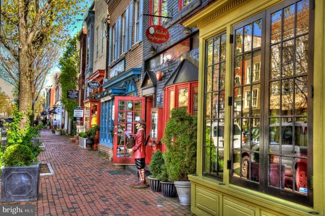 8203 MACK ST, Alexandria, VA 22308