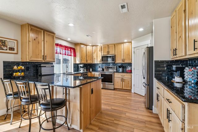 1028 N Star Bright Lane, Star, ID 83669