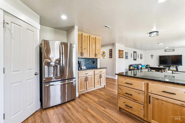 1028 N Star Bright Lane, Star, ID 83669