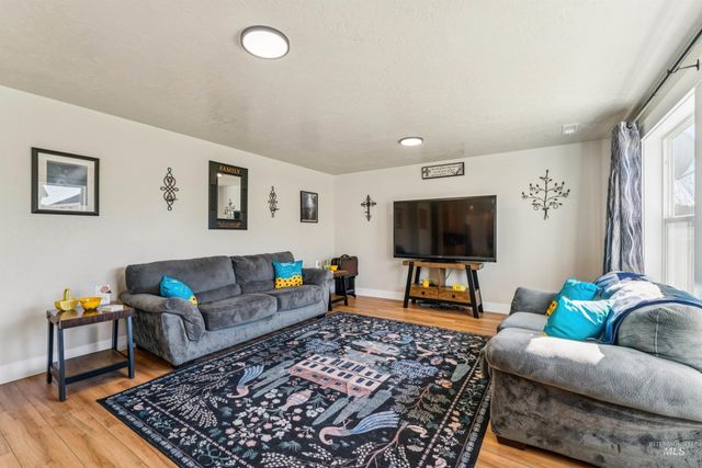 1028 N Star Bright Lane, Star, ID 83669