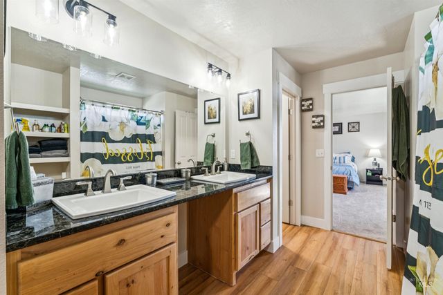 1028 N Star Bright Lane, Star, ID 83669