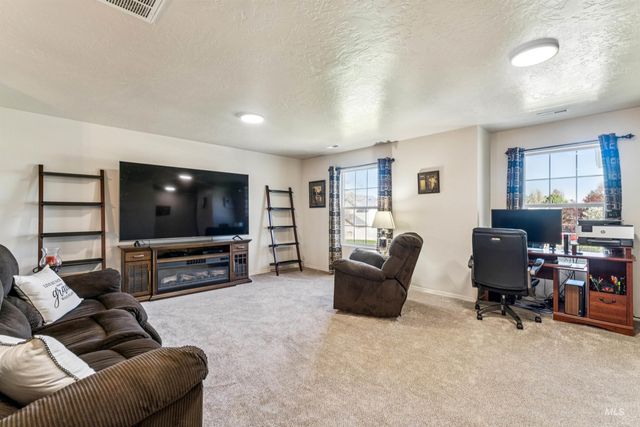 1028 N Star Bright Lane, Star, ID 83669