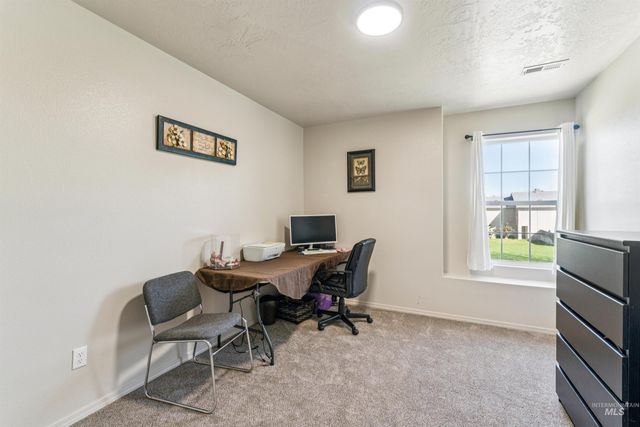 1028 N Star Bright Lane, Star, ID 83669