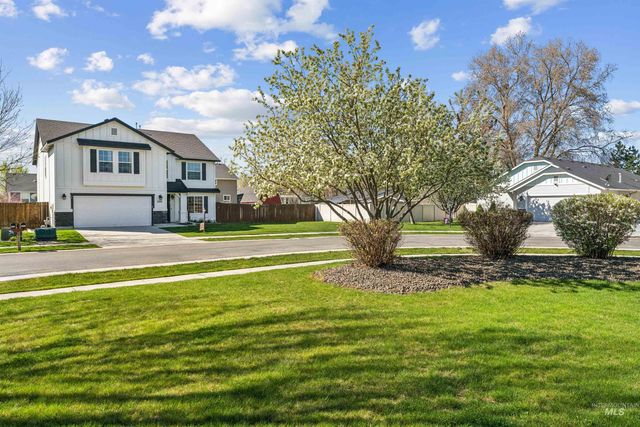 1028 N Star Bright Lane, Star, ID 83669