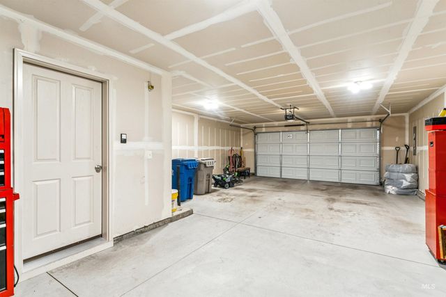 1028 N Star Bright Lane, Star, ID 83669