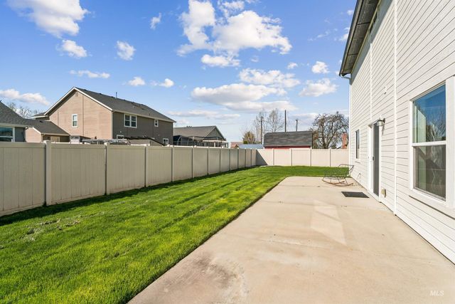 1028 N Star Bright Lane, Star, ID 83669