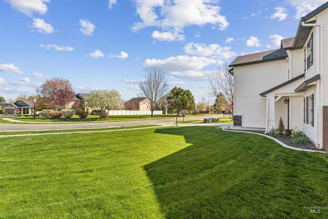 1028 N Star Bright Lane, Star, ID 83669