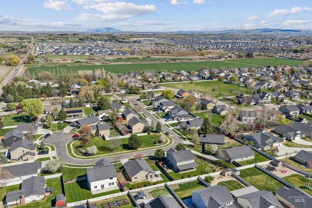 1028 N Star Bright Lane, Star, ID 83669