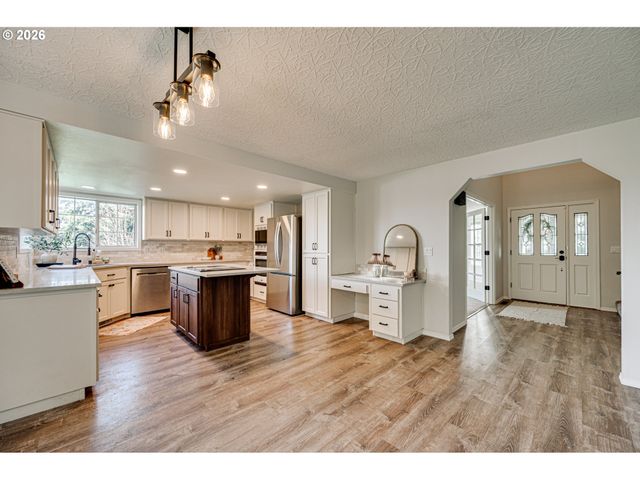 2012 Ne 193RD Ct, Vancouver, WA 98684