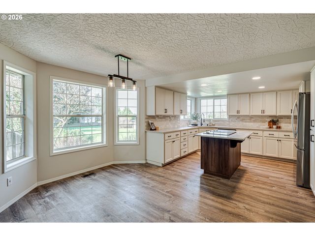 2012 Ne 193RD Ct, Vancouver, WA 98684