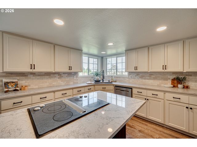 2012 Ne 193RD Ct, Vancouver, WA 98684