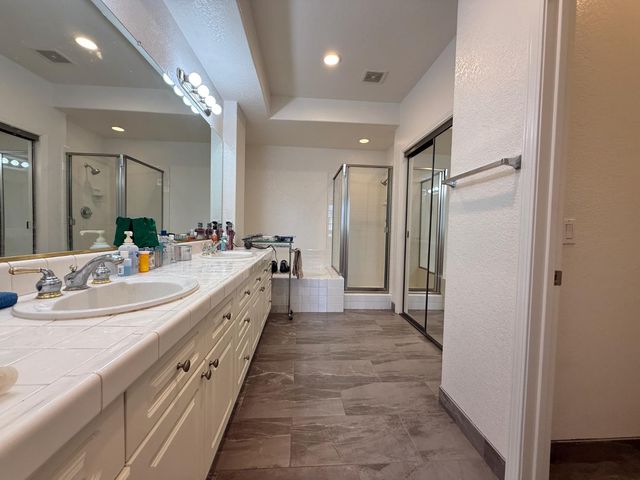 3659 Saint Andrews Dr, Stockton, CA 95219