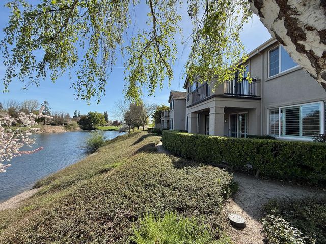 3659 Saint Andrews Dr, Stockton, CA 95219