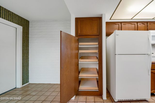 5902 N Placita Del Conde, Tucson, AZ 85718