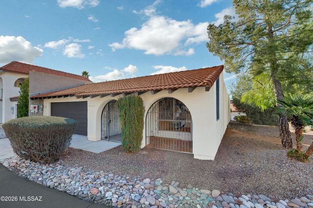 5902 N Placita Del Conde, Tucson, AZ 85718