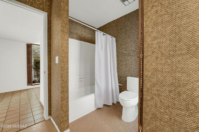 5902 N Placita Del Conde, Tucson, AZ 85718