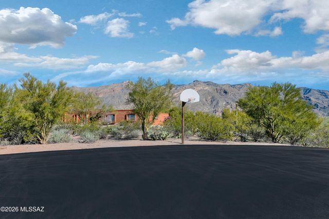 5902 N Placita Del Conde, Tucson, AZ 85718