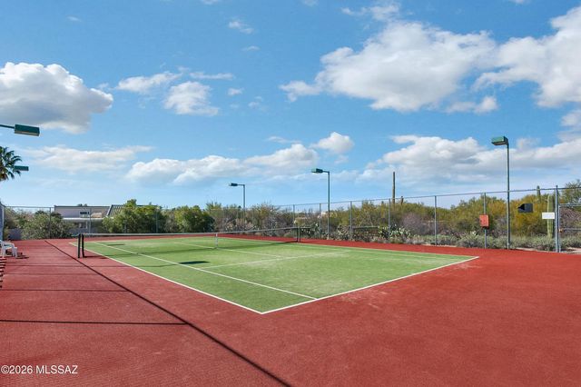 5902 N Placita Del Conde, Tucson, AZ 85718