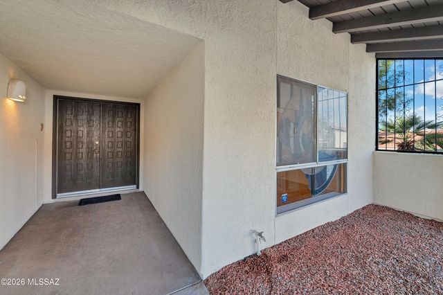 5902 N Placita Del Conde, Tucson, AZ 85718