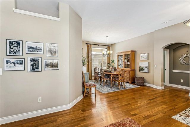 13209 E Bridlewood Ct, Wichita, KS 67230