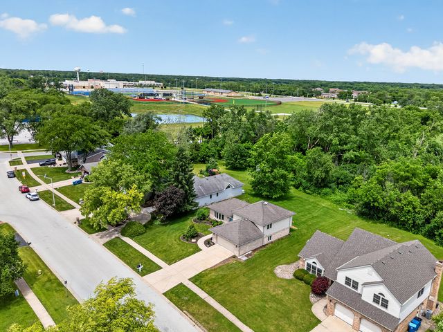 717 Naoma Drive, Crete, IL 60417