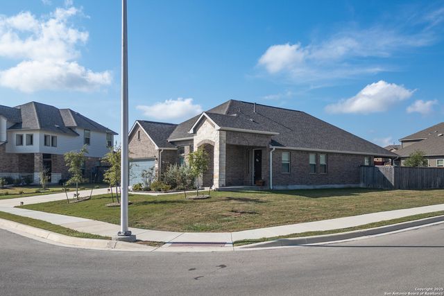 4919 Village Park, Schertz, TX 78124